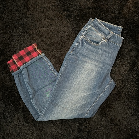 Maurices Blue Jeans with Red Plaid Accents - Picture 4 of 12